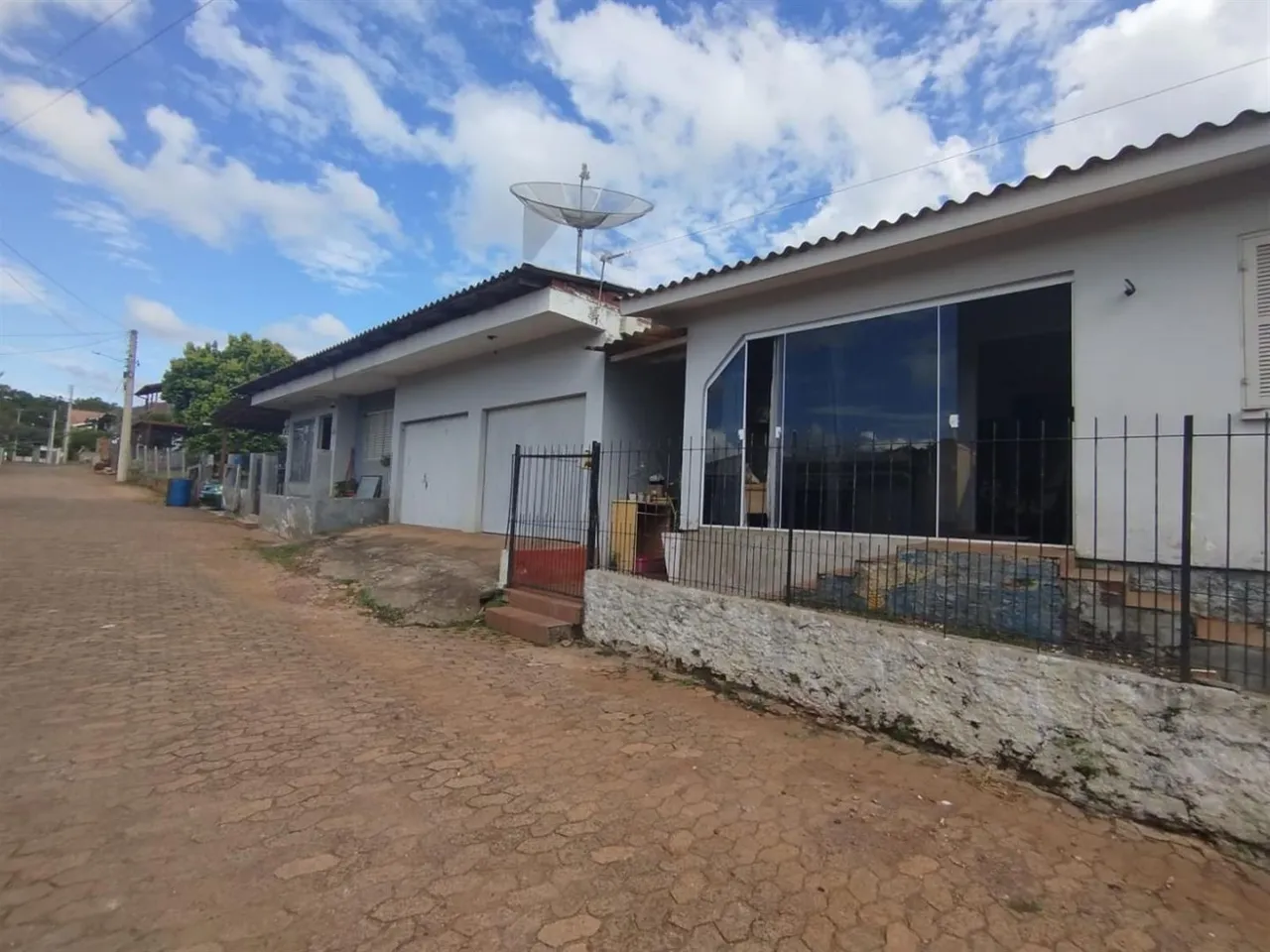 Casa com 5 dormitórios, foto 1