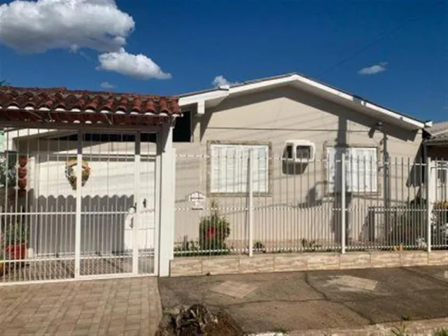 Casa com 4 dormitórios