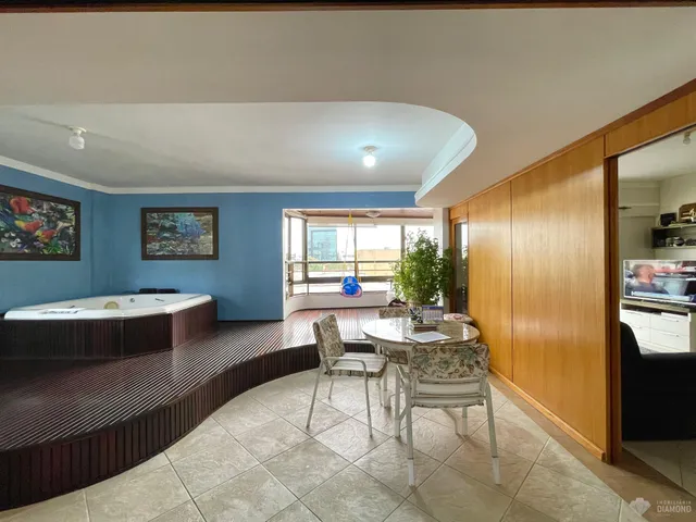 Apartamento com 4 dormitórios, foto 3