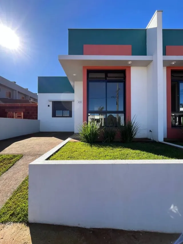 Casa geminada com 2 dormitórios