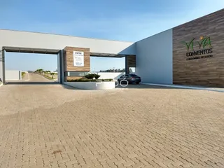 Fachada moderna de um condomínio residencial em Lajeado, Brasil.