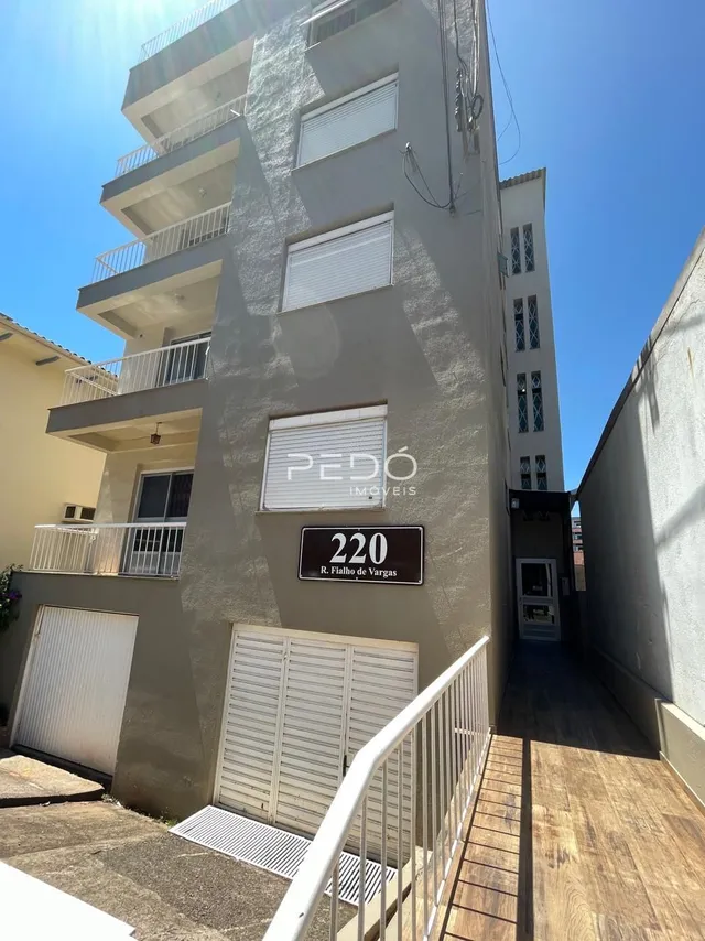 Fachada de um prédio residencial em Lajeado, Brasil.