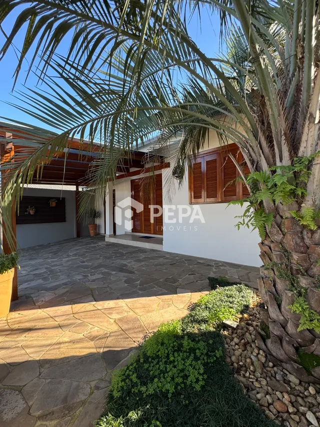 Casa com 4 dormitórios