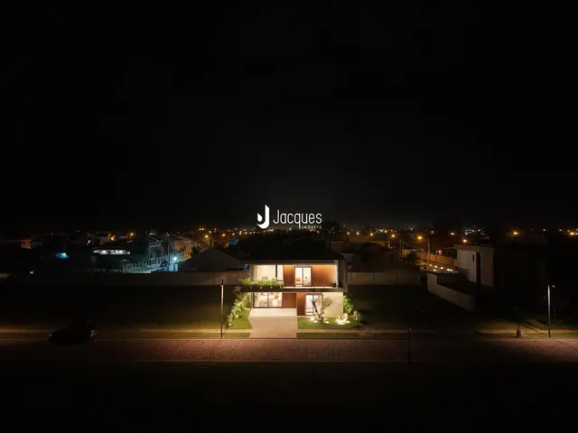 Casa com 6 dormitórios, foto 2