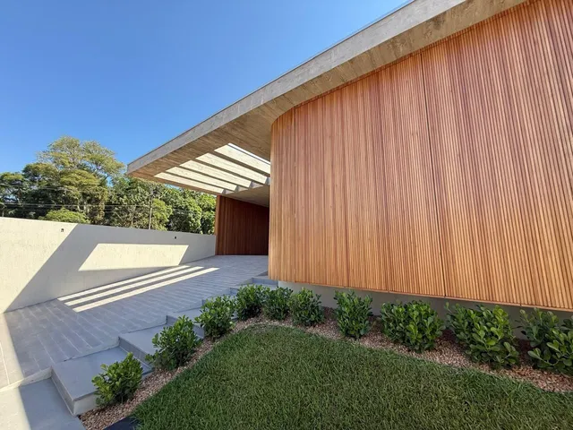 Casa com 4 dormitórios