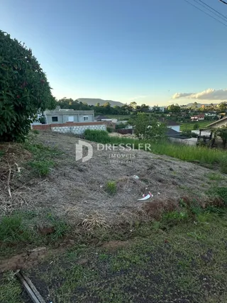 Vista externa de terreno com vegetação seca em Lajeado, Brasil.