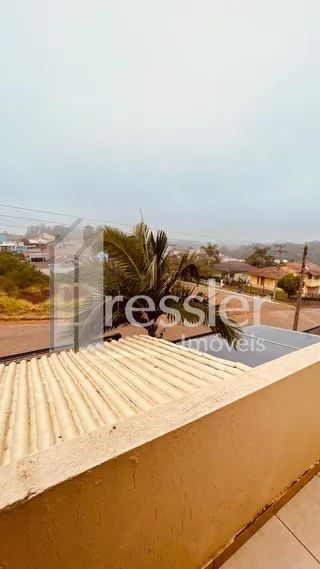 Vista da fachada de uma estrutura externa em Lajeado, Brasil.