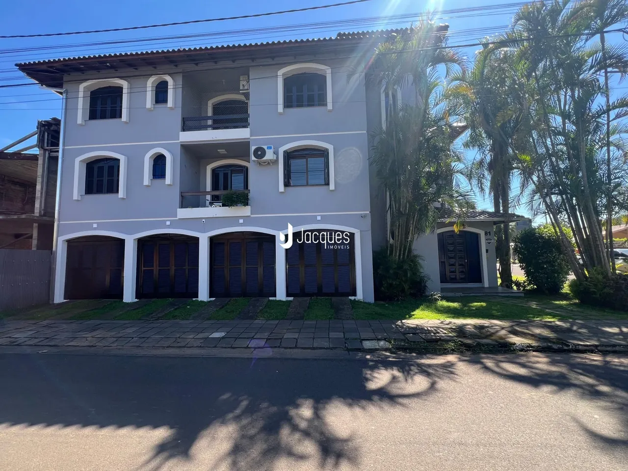 Fachada de uma casa em Lajeado, Brasil.