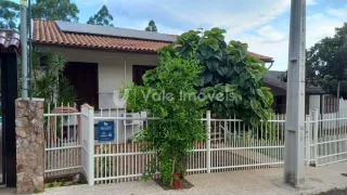 Casa com 5 dormitórios, foto 1