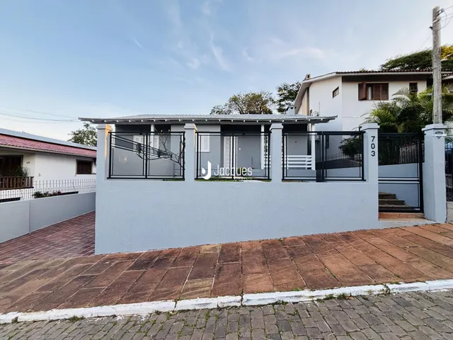 Casa com 4 dormitórios