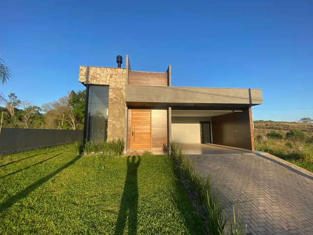 Casa com 3 dormitórios
