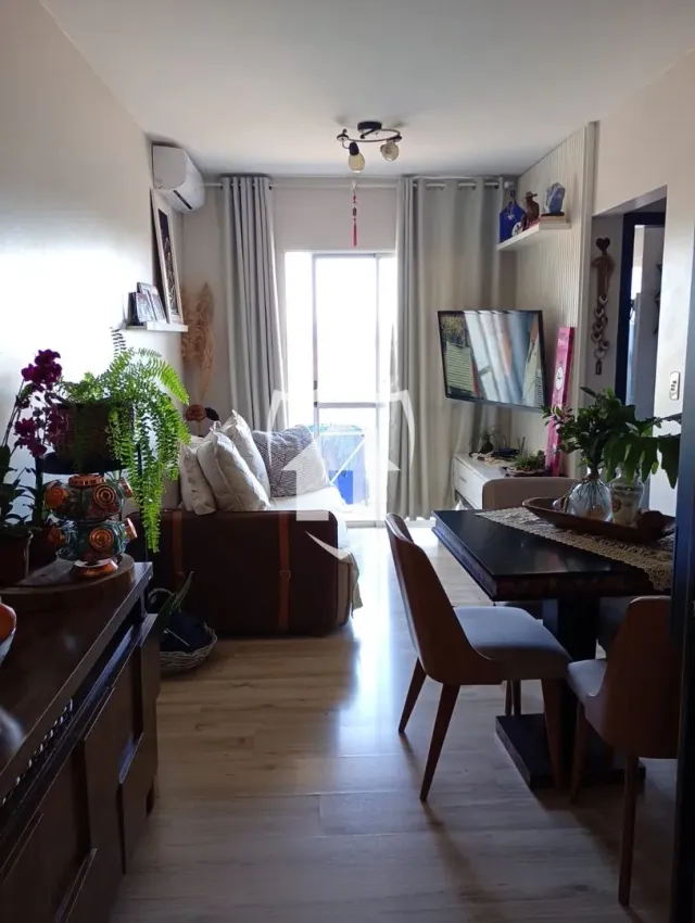 Apartamento com 2 dormitórios