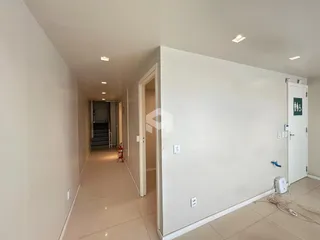 Corredor interno de um imóvel residencial em Lajeado.