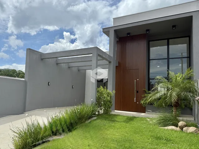 Casa geminada com 2 dormitórios
