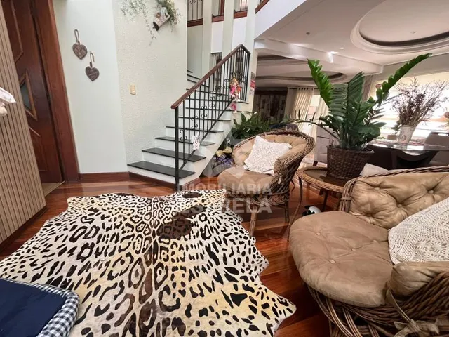 Casa com 4 dormitórios, foto 2