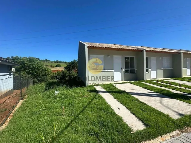 Casa com 2 dormitórios