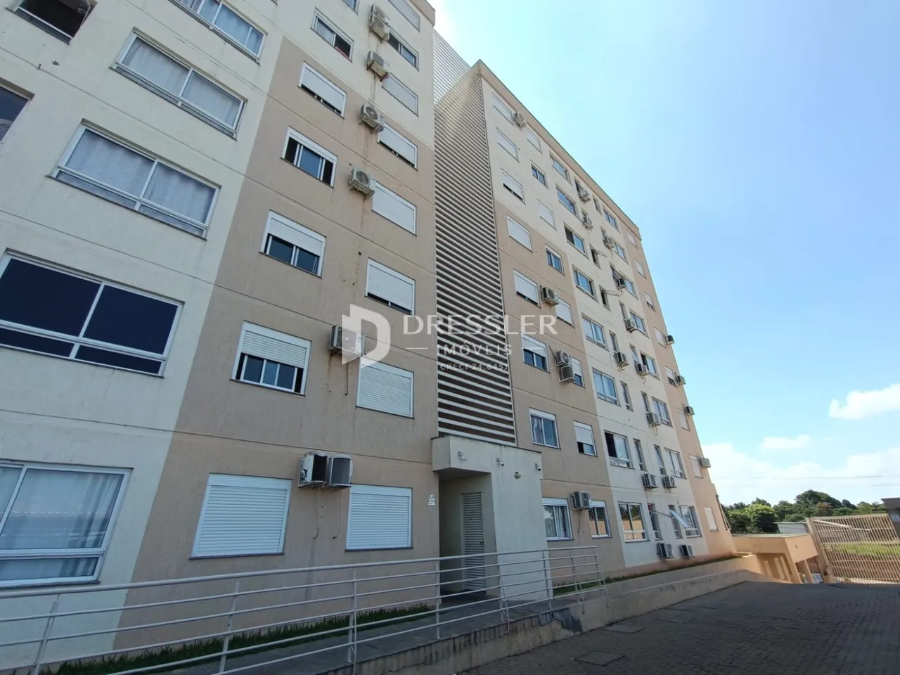 Fachada de um prédio residencial em Lajeado, Brasil.