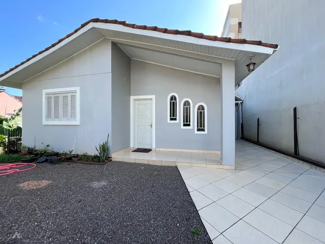 Casa com 3 dormitórios