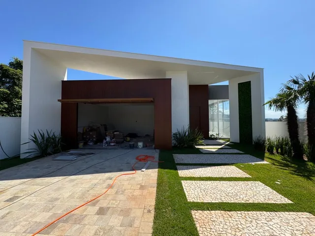 Casa com 4 dormitórios