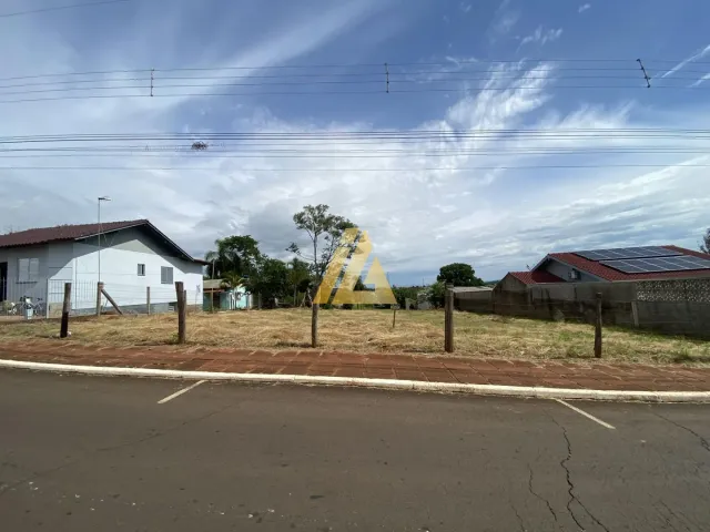 Terreno com 4 dormitórios