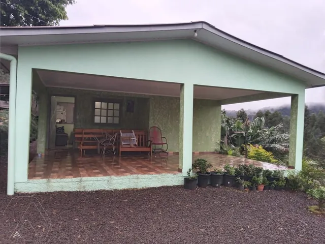 Área rural com 2 dormitórios