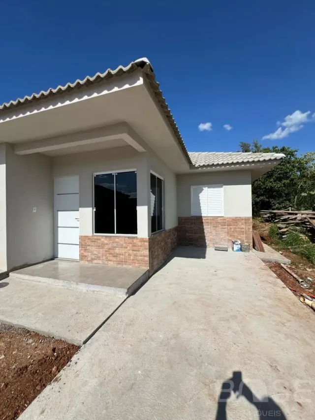 Casa geminada com 2 dormitórios