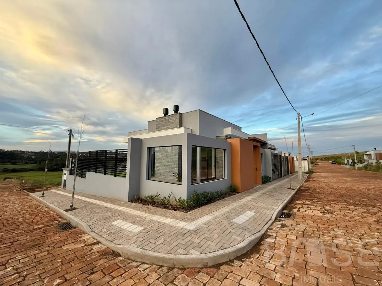 Casa geminada com 3 dormitórios, foto 1