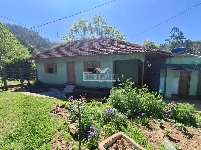Área rural com 3 dormitórios