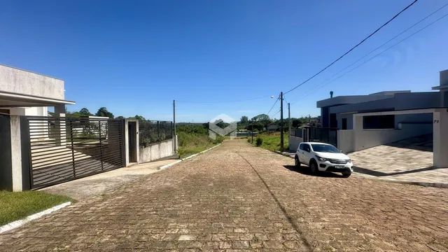 Vista da fachada de uma residência em Lajeado, Brasil.