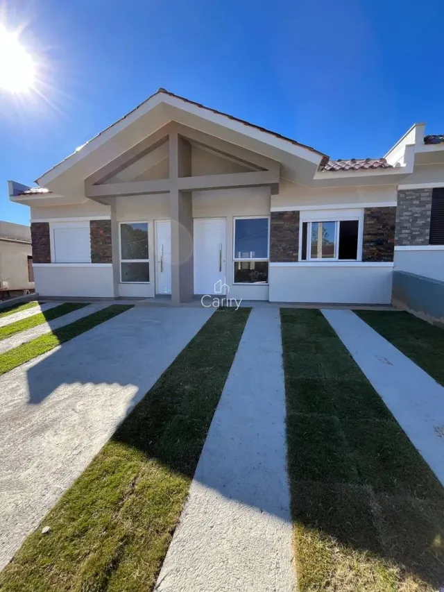 Casa geminada com 2 dormitórios