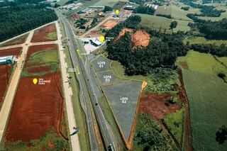 Vista aérea de terrenos com lotes no Lajeado, Brasil.
