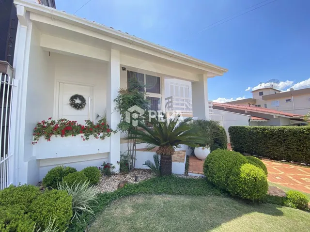Casa com 4 dormitórios, foto 2