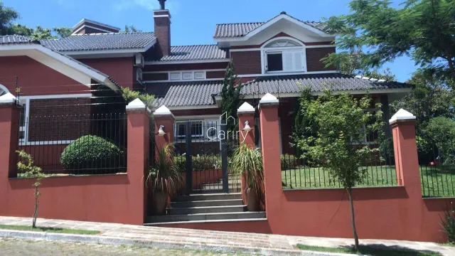 Casa com 5 dormitórios
