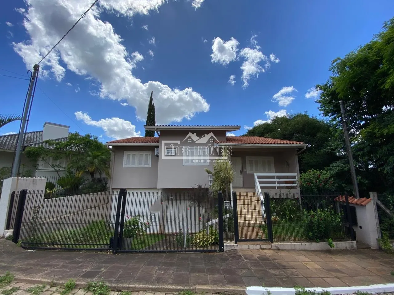 Casa com 3 dormitórios, foto 1