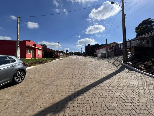 Vista da rua e fachada de uma propriedade em Lajeado, Brasil.