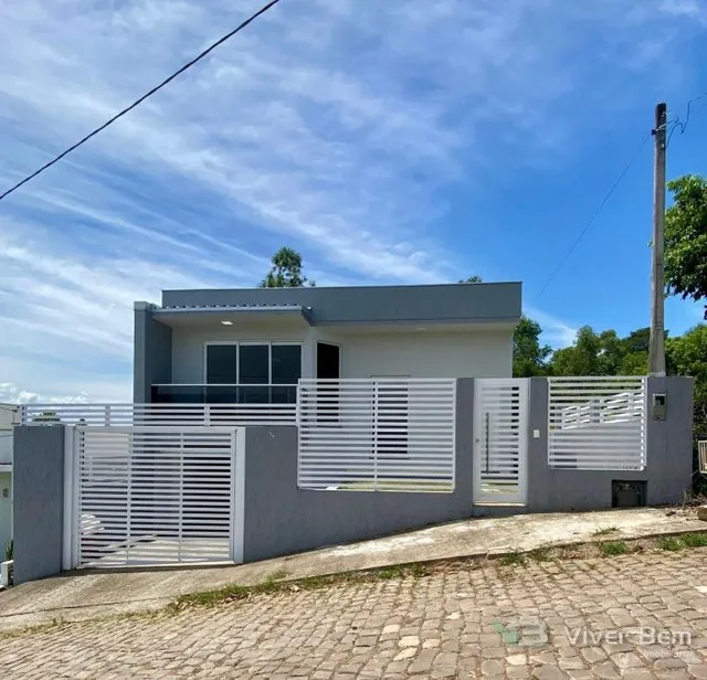 Casa com 4 dormitórios