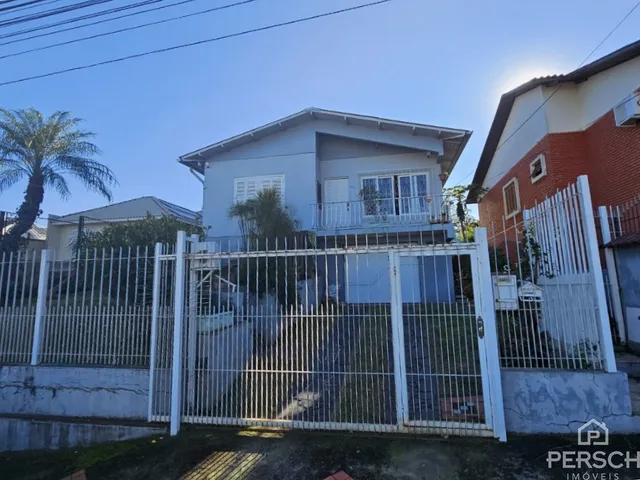Casa com 4 dormitórios