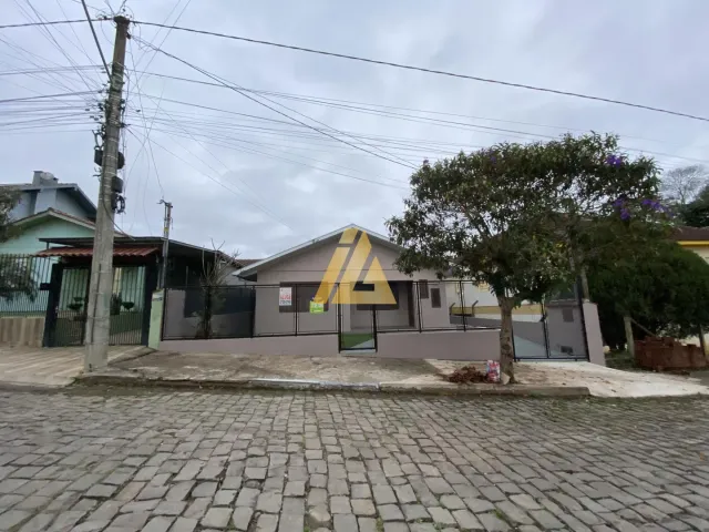 Casa com 4 dormitórios