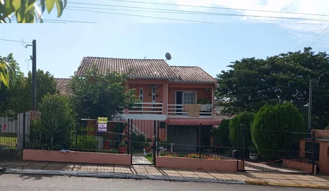 Casa com 3 dormitórios