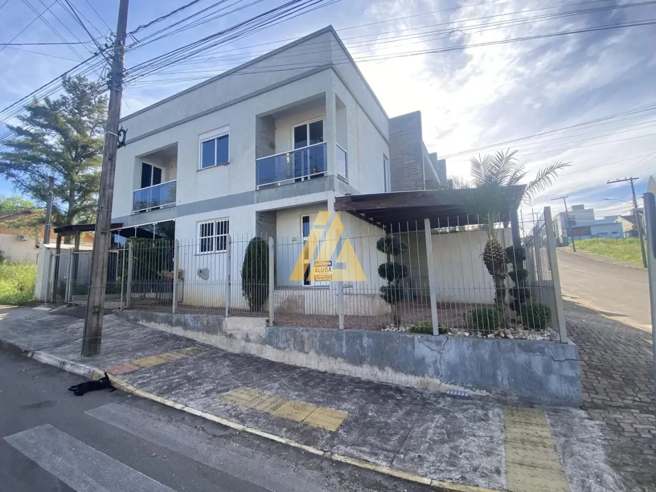 Casa com 3 dormitórios, foto 1