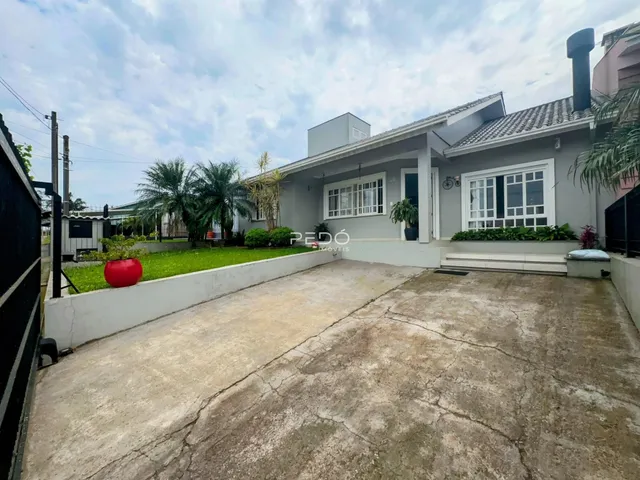 Casa com 3 dormitórios