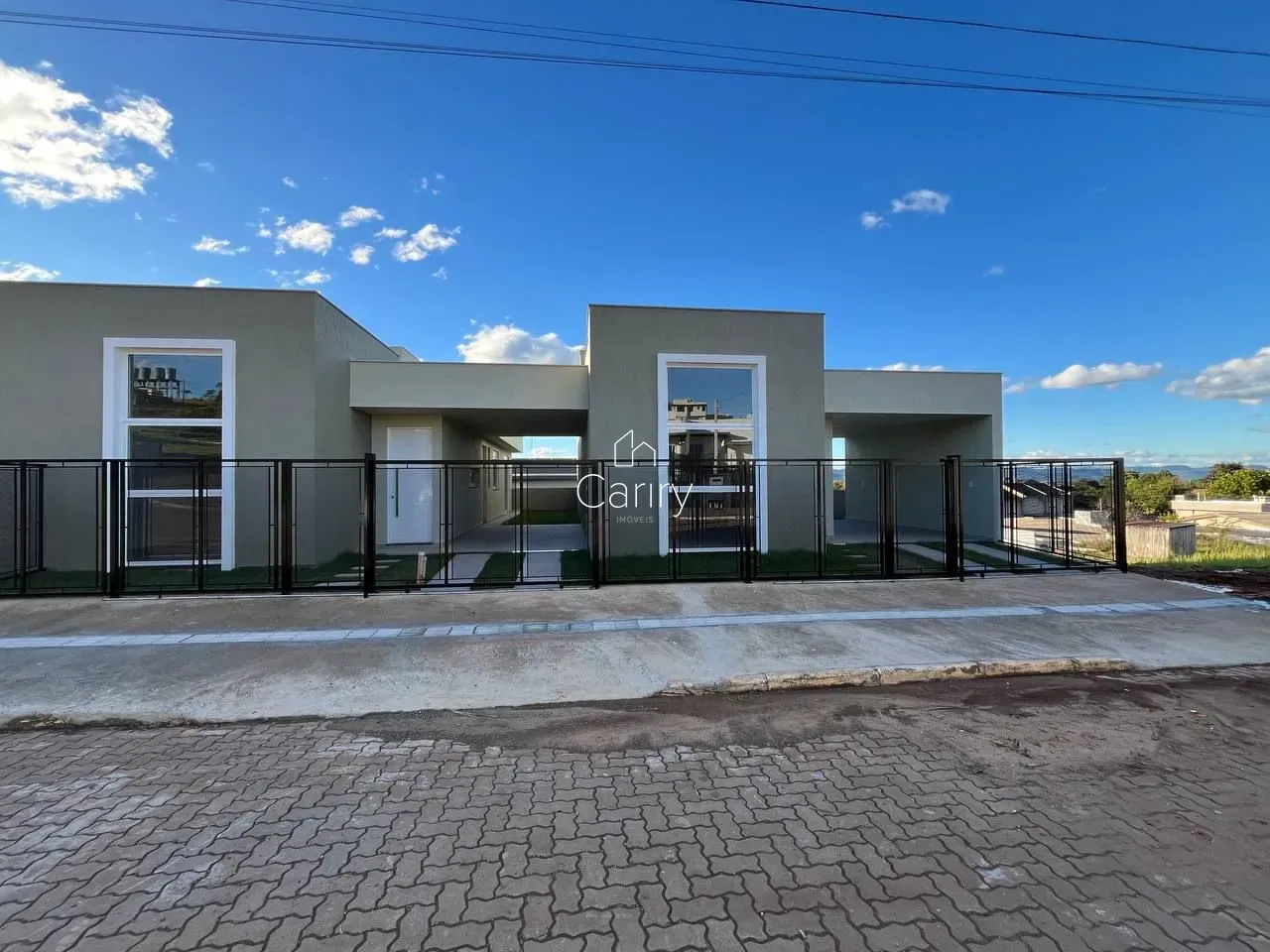 Casa geminada com 2 dormitórios, foto 1