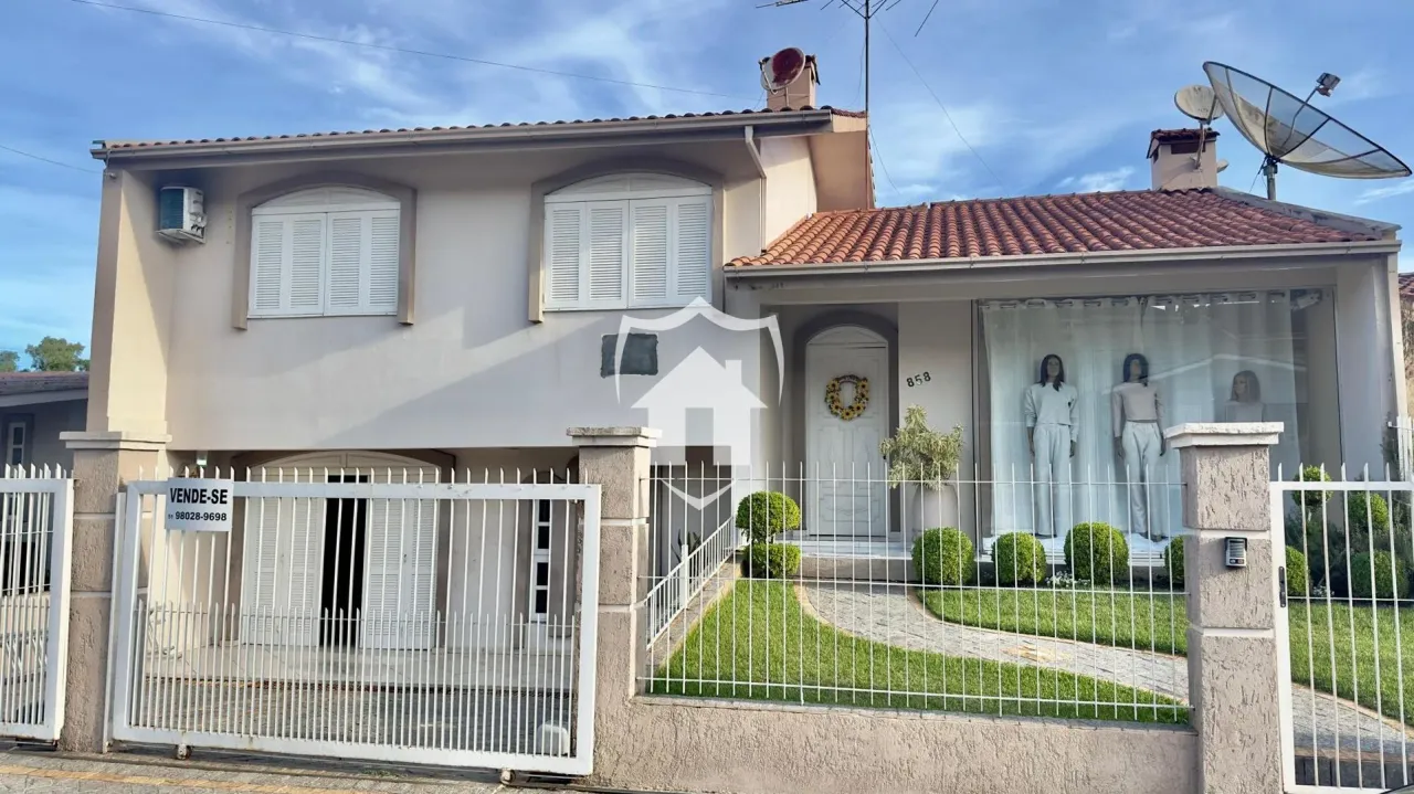 Casa com 3 dormitórios, foto 1