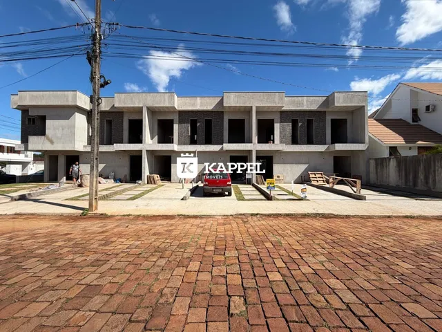 Vista externa de um prédio residencial em fase de construção em Lajeado, Brasil.