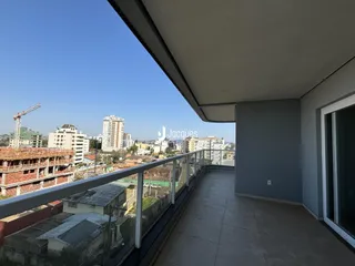 Vista da varanda com vista para a paisagem urbana de Lajeado.