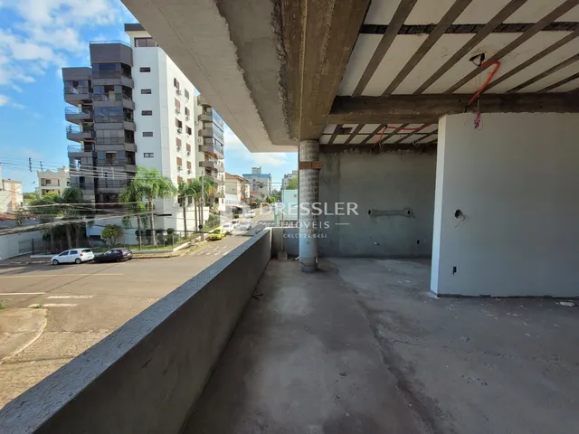Vista externa de uma estrutura de concreto em Lajeado, Brasil.