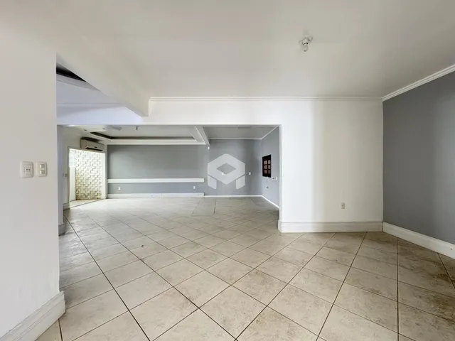 Casa com 5 dormitórios, foto 2