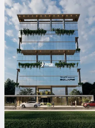 Fachada de um edifício comercial moderno em Lajeado, Brasil.