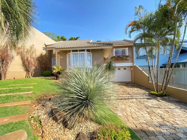 Casa com 3 dormitórios