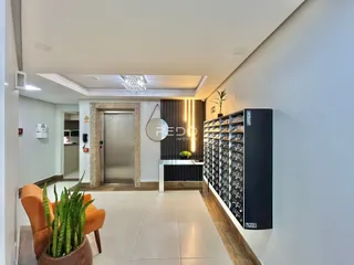 Hall de entrada de um apartamento em Lajeado, Brasil.